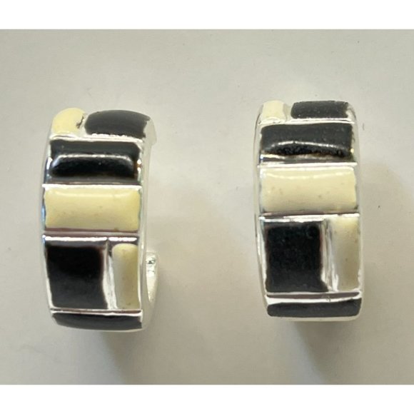 Block Pattern Silver Tone Small Hoop Earrings Beige Black - Picture 7 of 7